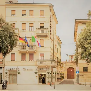 Trento Отель Верона